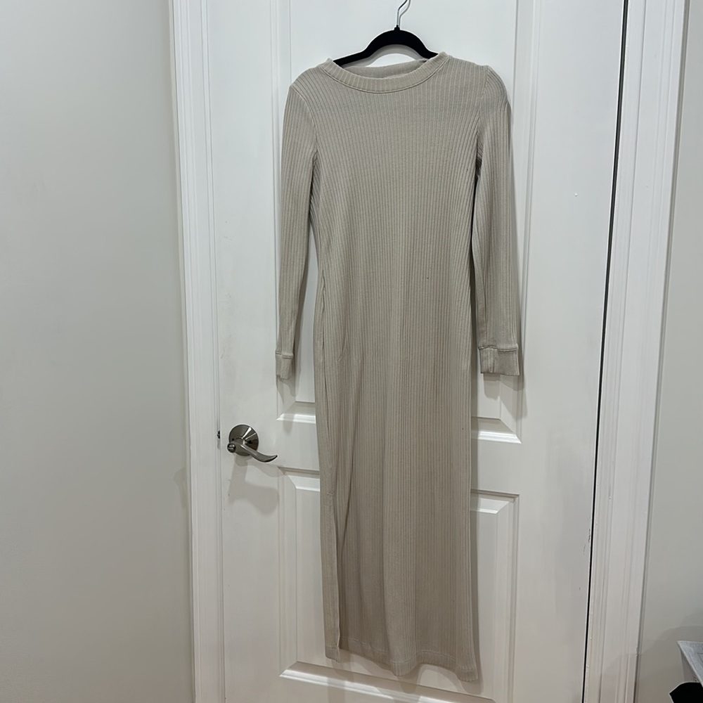 Ribbed cream maxi dress